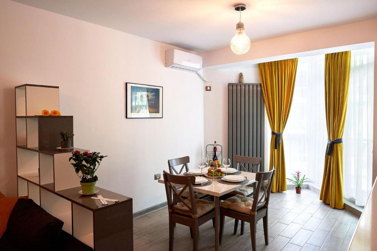 Submarine Apartment Spa N Pool Beach Resort Năvodari المظهر الخارجي الصورة