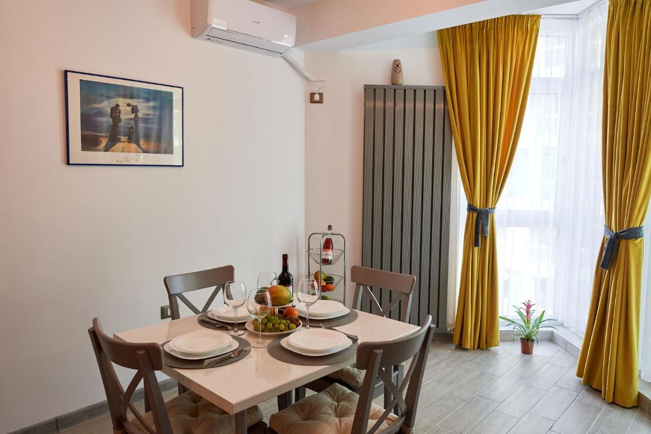 Submarine Apartment Spa N Pool Beach Resort Năvodari المظهر الخارجي الصورة