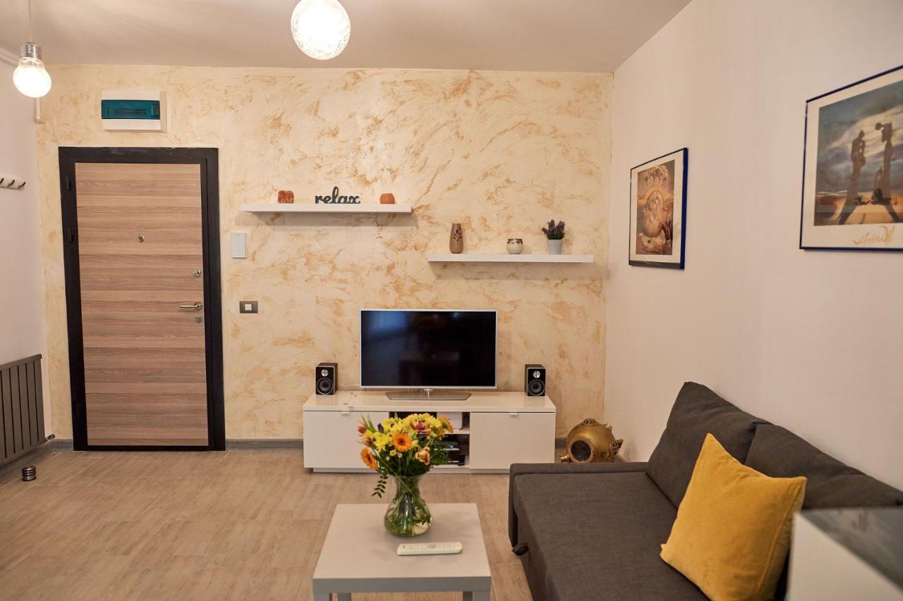 Submarine Apartment Spa N Pool Beach Resort Năvodari المظهر الخارجي الصورة